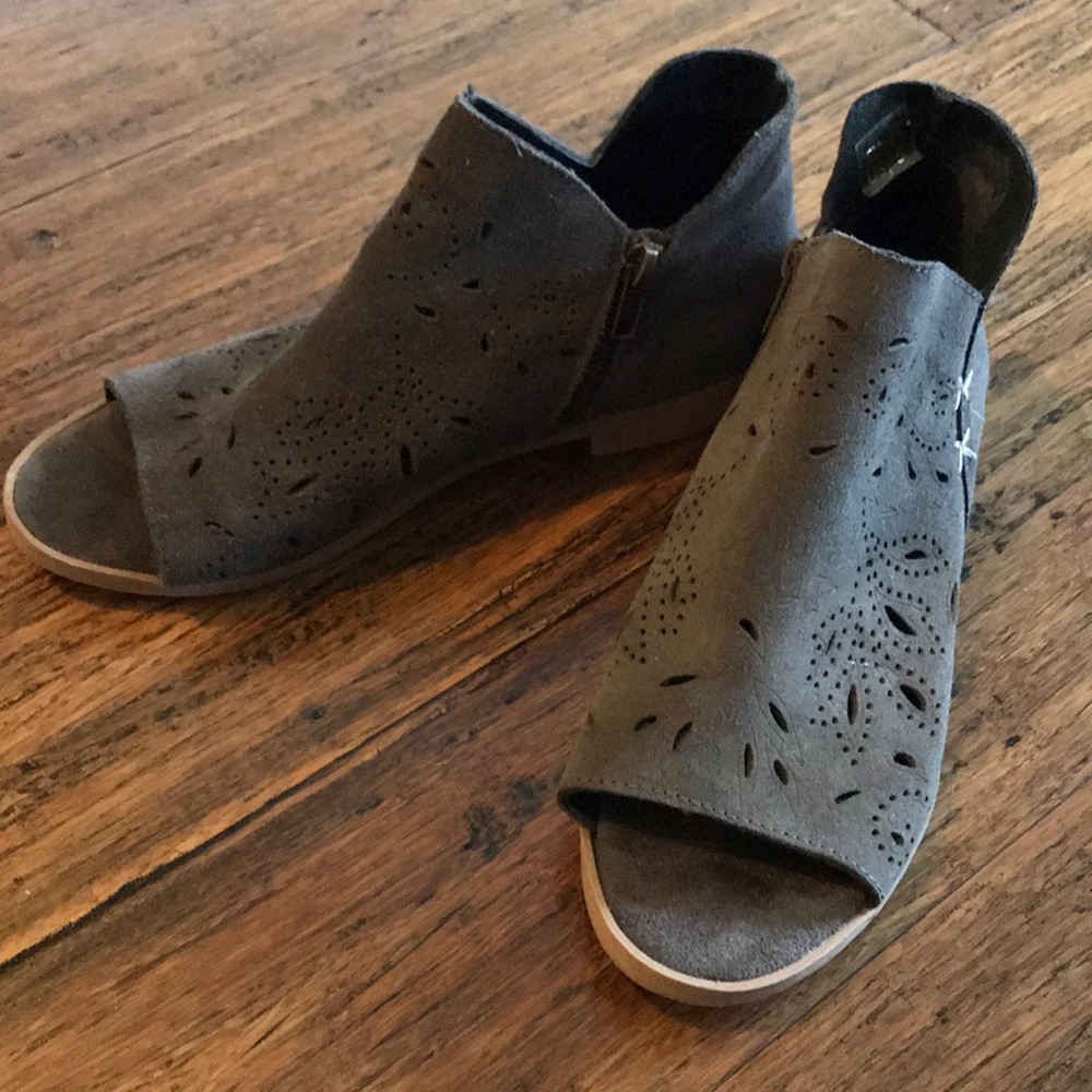 Ankle open toe booties